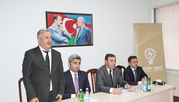 “Azərişıq” ASC-nin nümayəndələri Naxçıvanda fermer və sahibkarlarla görüşüb